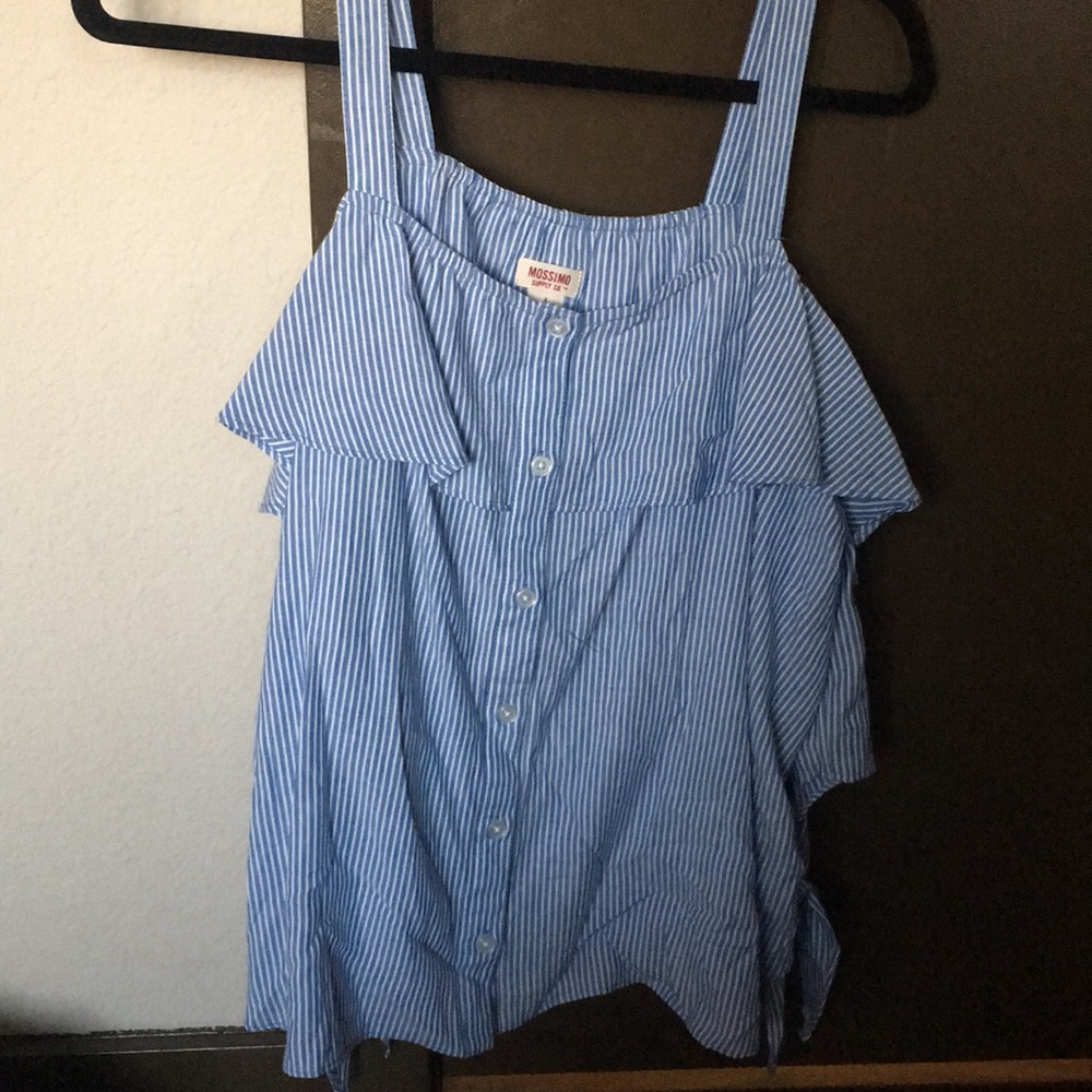 Open shoulder top